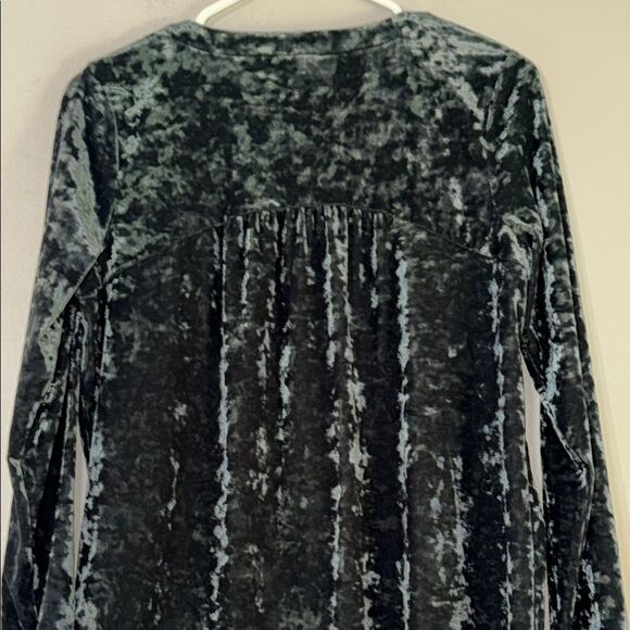 J.Jill Emerald Green Long Sleeve Velvet Blouse - Picture 7 of 10